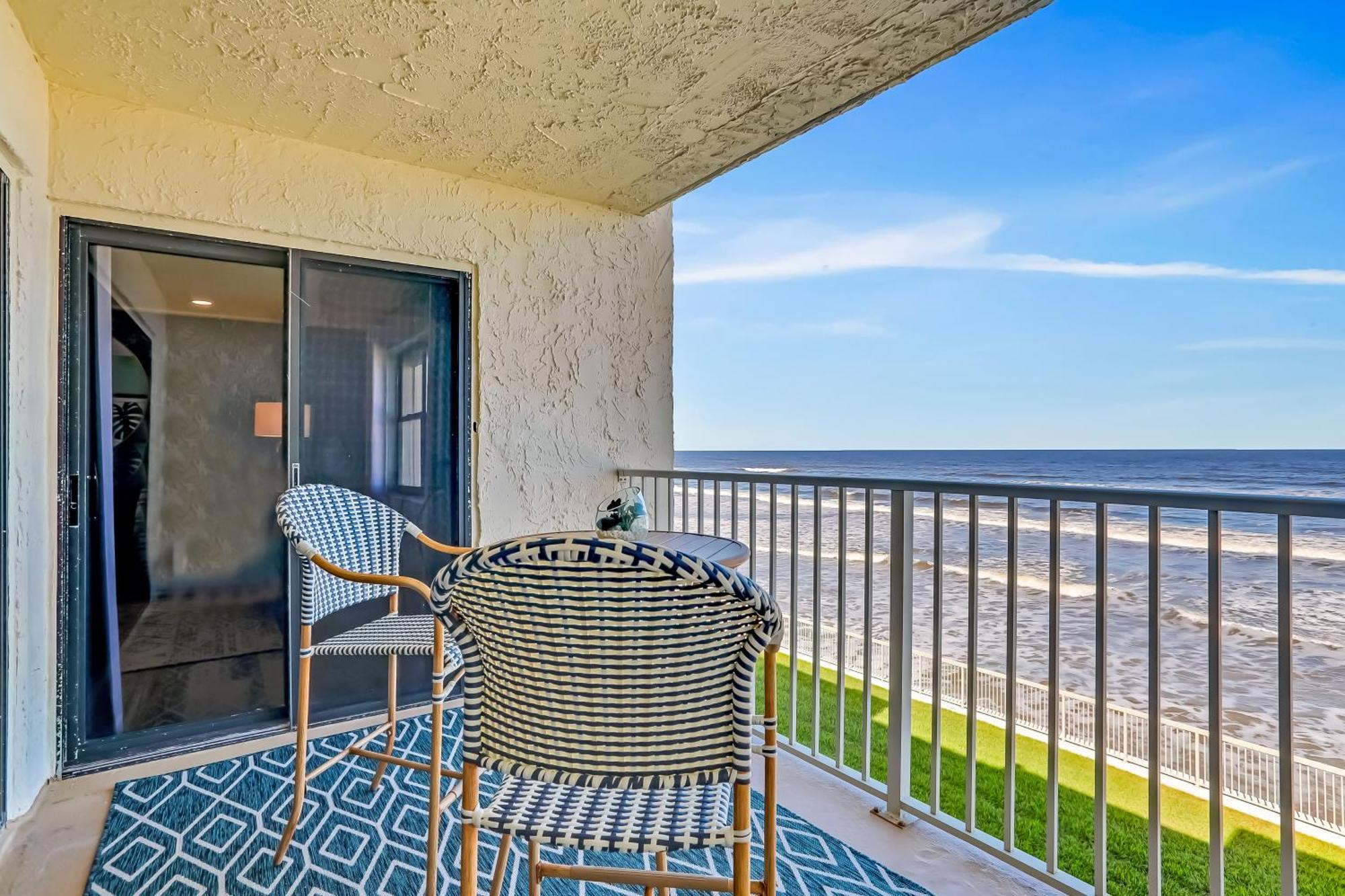 Castle Reef Condos New Smyrna Beach Room photo